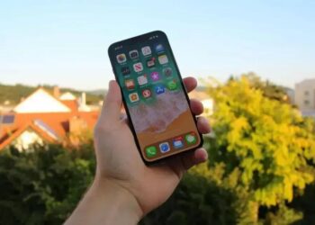 A VERDADE sobre o display do iPhone 17: Pro e Pro Max são os únicos com melhorias!
