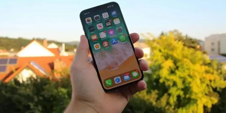 A VERDADE sobre o display do iPhone 17: Pro e Pro Max são os únicos com melhorias!