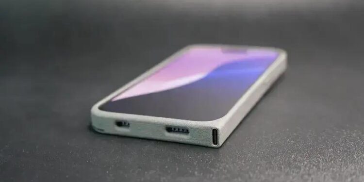 NÃO PERCA isso! Adicione uma PORTA USB-C ao seu iPhone AGORA!
