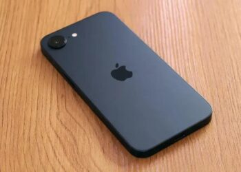 Oferta incrível: iPhone 16e 128GB por R$3.599,10 à vista!