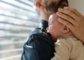 5 DICAS FÁCEIS para acalmar seu bebê usando o iPhone!