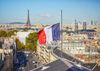 ATENÇÃO! Apple alerta sobre ataques de Spyware em 2025 – Não fique desprotegido!