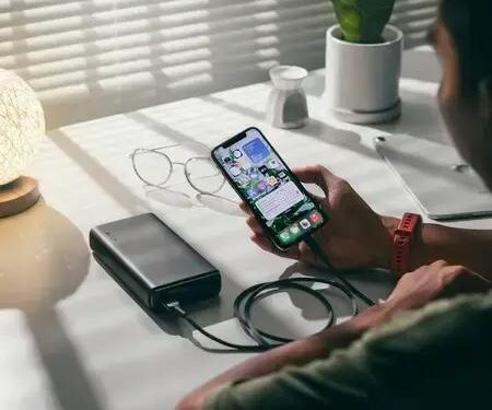 OS 8 ERROS que você NÃO deve cometer com baterias externas! 1 OS 8 ERROS que você NÃO deve cometer com baterias externas!