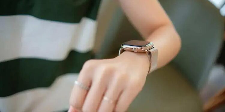 FAÇA ISSO: Silencie chamadas do Telefone ou FaceTime com seu Apple Watch!