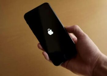 PARE de ignorar isso: Apple alerta desenvolvedor sobre ataque a seu iPhone!